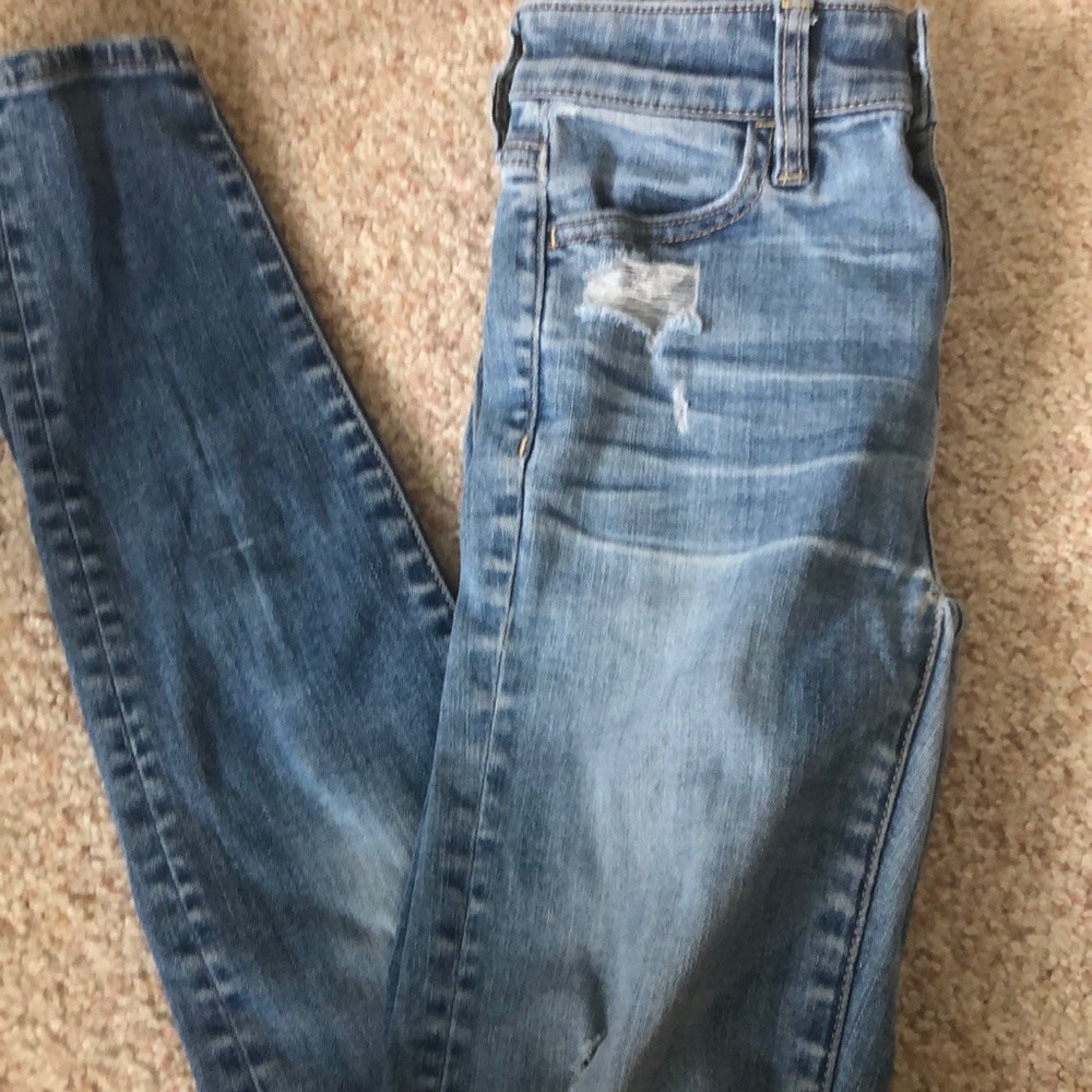 American eagle ripped jeans